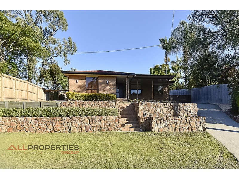 64 Radiata St, Hillcrest QLD 4118