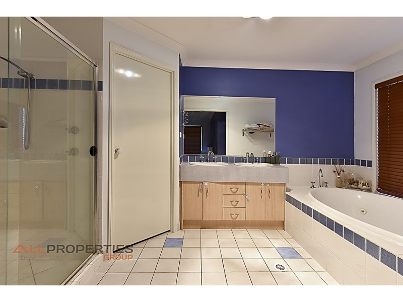 9 Ashton Way, Forest Lake QLD 4078