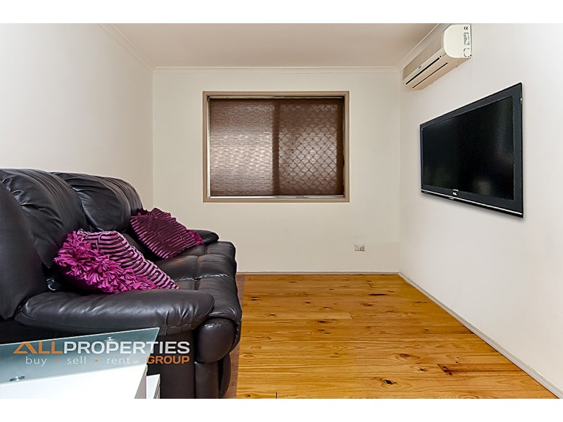 12 DORACHUS DRIVE, Regents Park QLD 4118