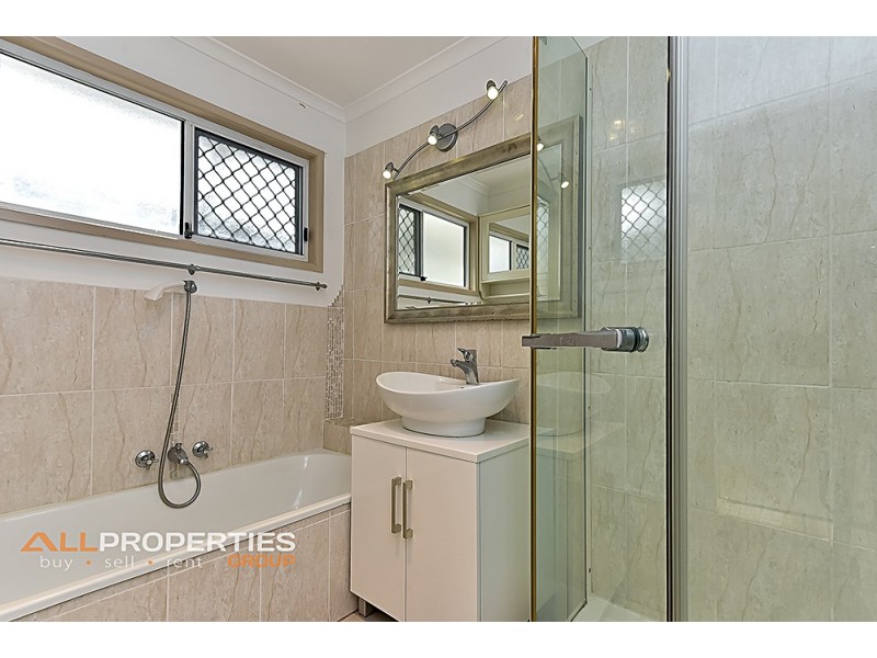 12 DORACHUS DRIVE, Regents Park QLD 4118