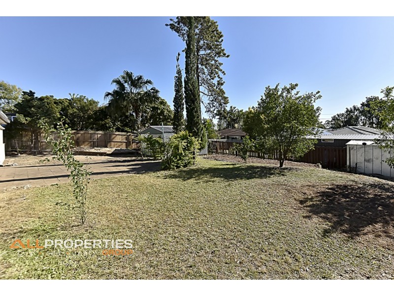 12 DORACHUS DRIVE, Regents Park QLD 4118