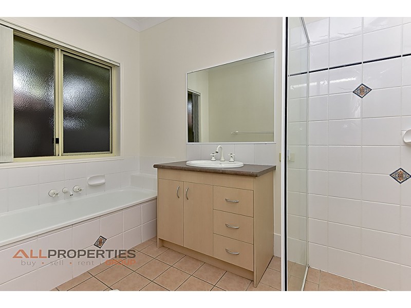 2 Medici Place, Forest Lake QLD 4078