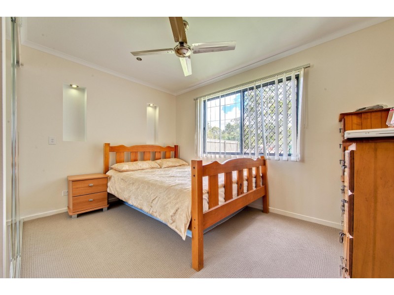 156 Middle Road, Boronia Heights QLD 4124