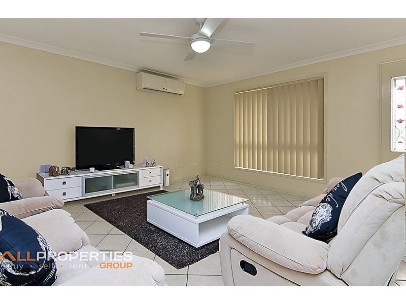 1 Regal Drive, Regents Park QLD 4118