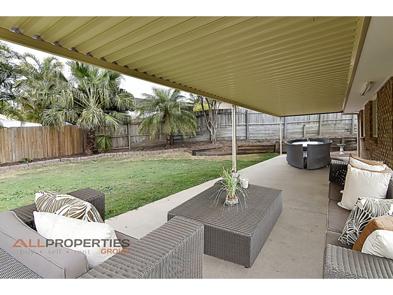 1 Regal Drive, Regents Park QLD 4118
