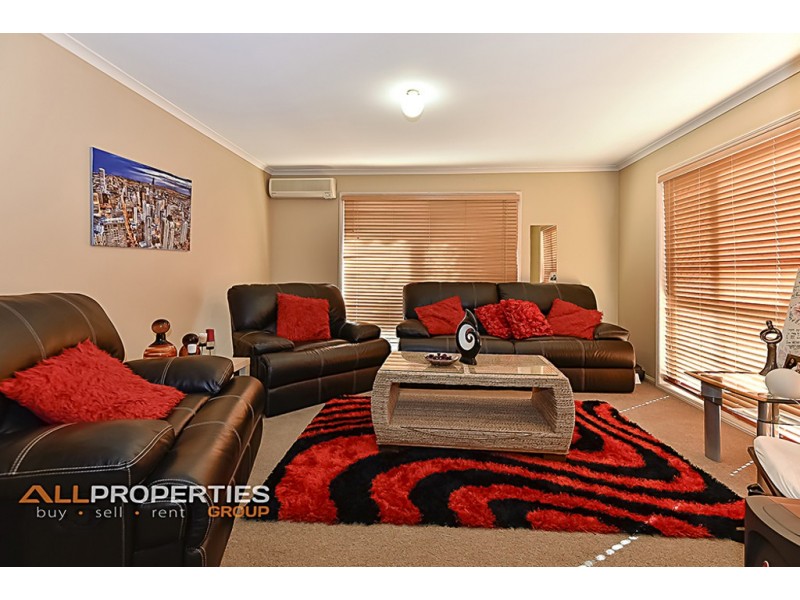 22 Paterson Place, Forest Lake QLD 4078