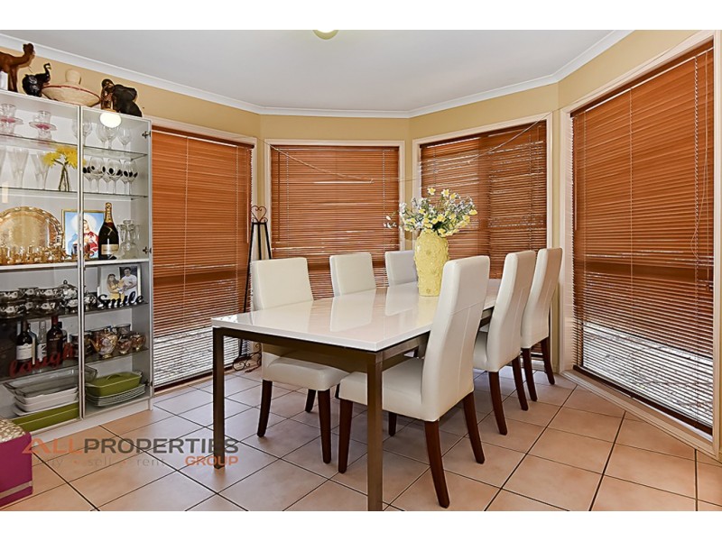 22 Paterson Place, Forest Lake QLD 4078