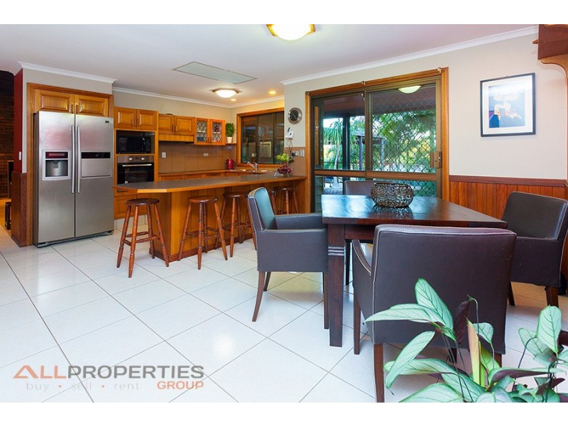 8 Wilpena Court, Springwood QLD 4127