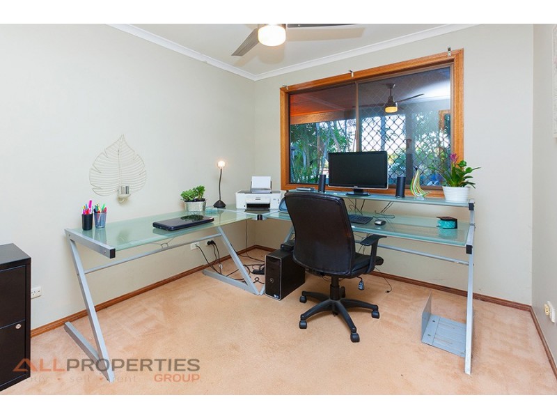 8 Wilpena Court, Springwood QLD 4127
