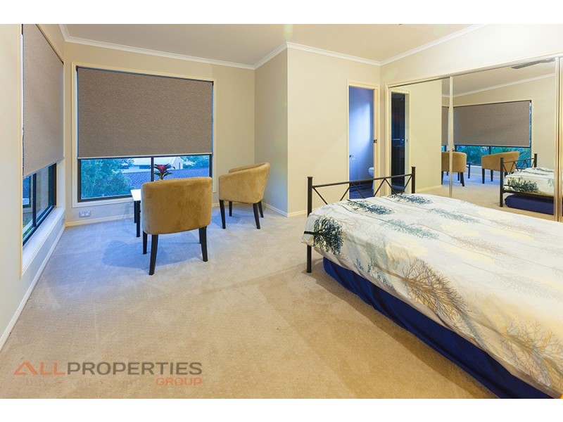 8 Wilpena Court, Springwood QLD 4127