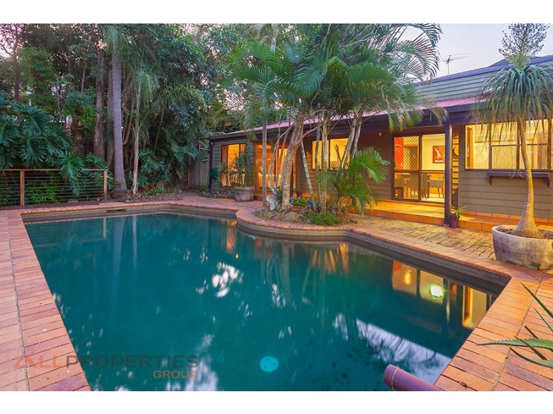 8 Wilpena Court, Springwood QLD 4127