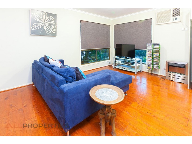 8 Wilpena Court, Springwood QLD 4127