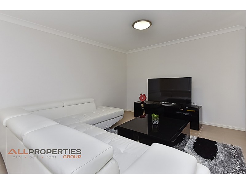30 Giancarlo Cr, Doolandella QLD 4077