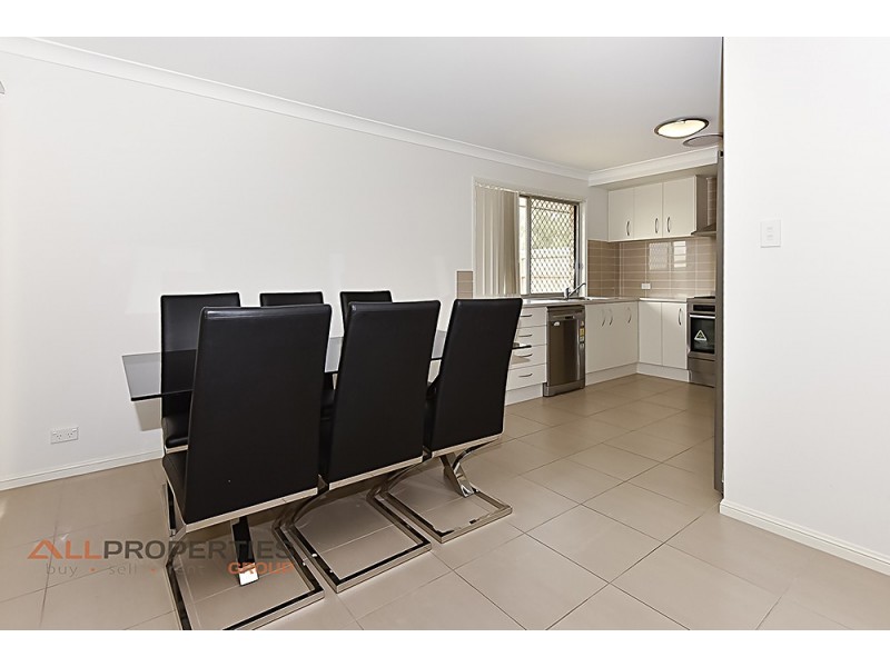 30 Giancarlo Cr, Doolandella QLD 4077
