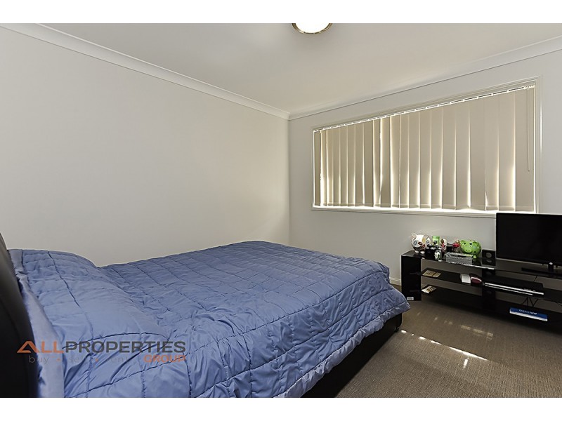30 Giancarlo Cr, Doolandella QLD 4077
