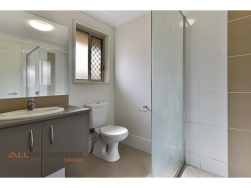 30 Giancarlo Cr, Doolandella QLD 4077