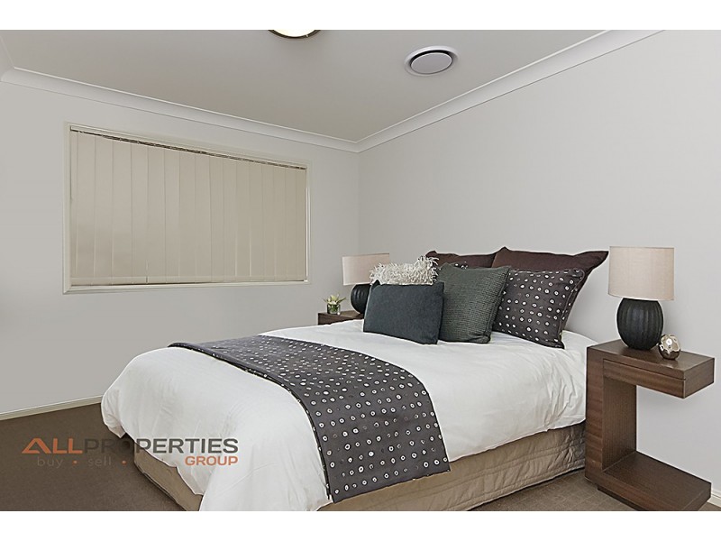 30 Giancarlo Cr, Doolandella QLD 4077