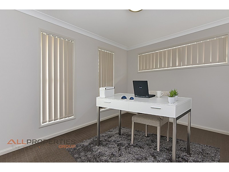 30 Giancarlo Cr, Doolandella QLD 4077