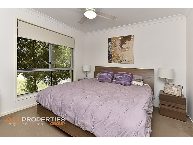 8 DELAFORCE STREET, Regents Park QLD 4118