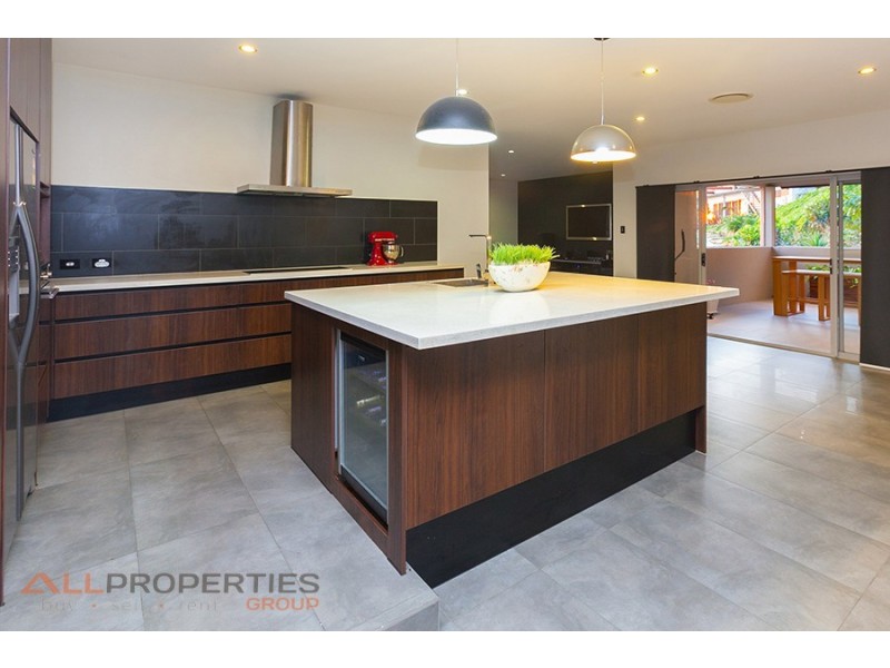 11 Rangeview Dr, Tanah Merah QLD 4128