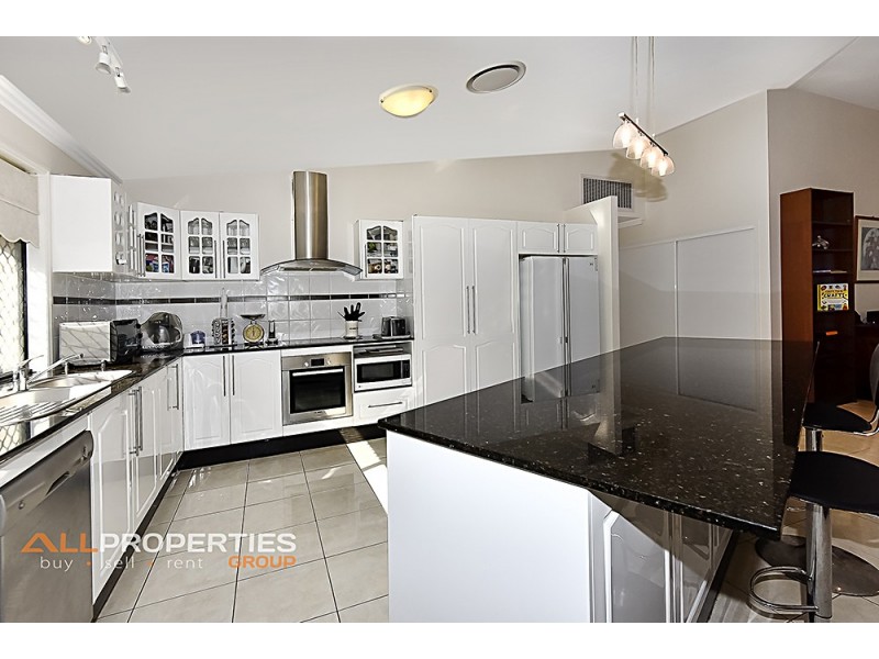 43 Eungella Terrace, Forest Lake QLD 4078