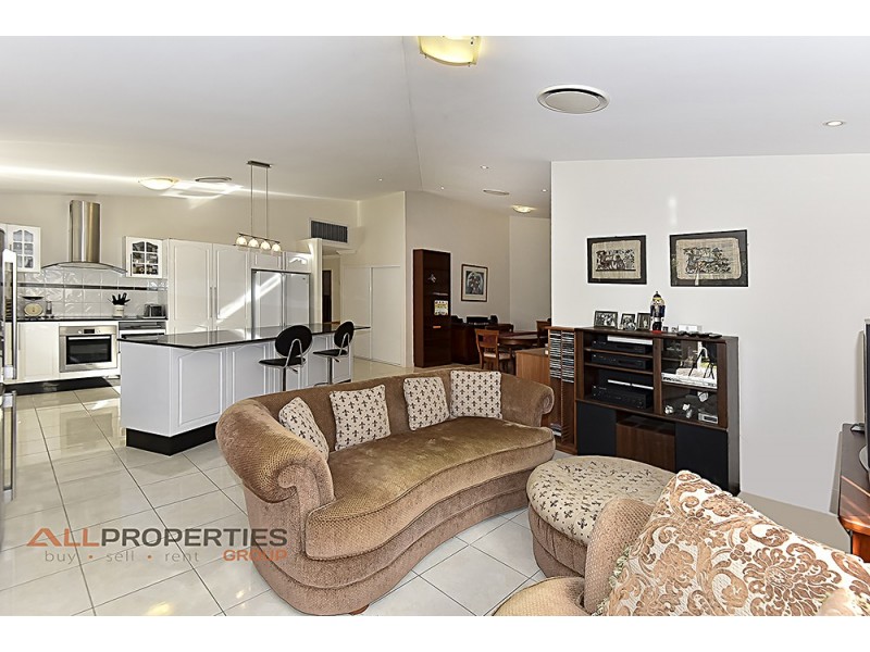 43 Eungella Terrace, Forest Lake QLD 4078