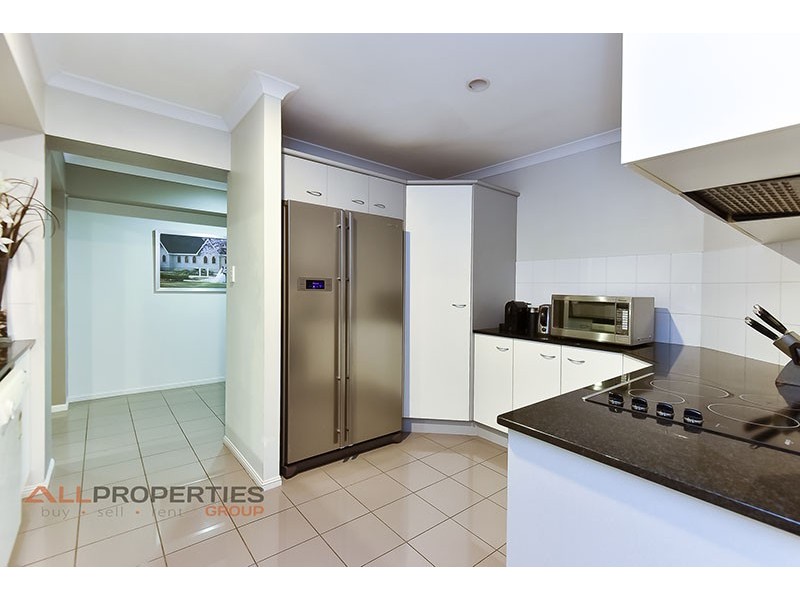 88 Oakview Street, Parkinson QLD 4115