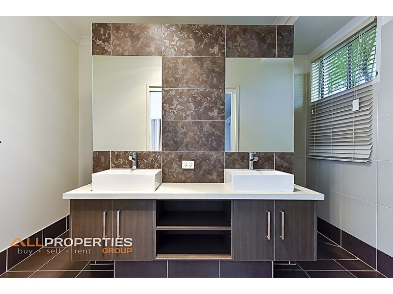 16 Brush Box Place, Heathwood QLD 4110