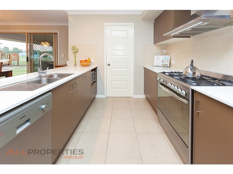 134-136 Laurina Drive, New Beith QLD 4124