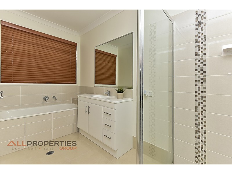 4 Birchwood Court, Durack QLD 4077