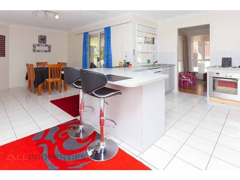 11 Lamberth Road, Regents Park QLD 4118