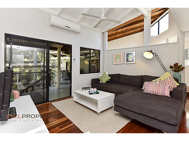 7 Summerhill Place, Forest Lake QLD 4078