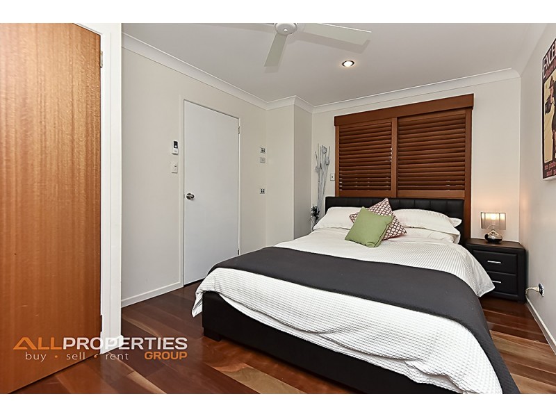 7 Summerhill Place, Forest Lake QLD 4078