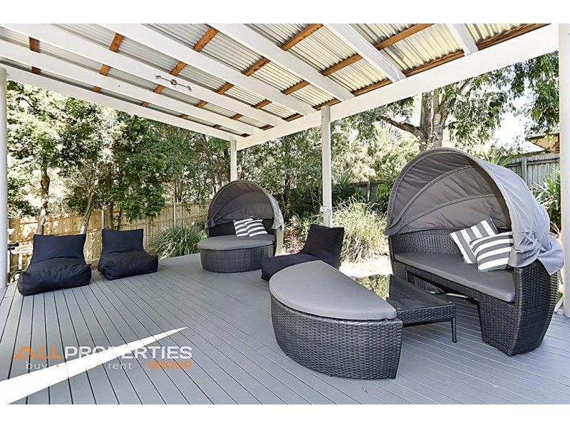 7 Summerhill Place, Forest Lake QLD 4078