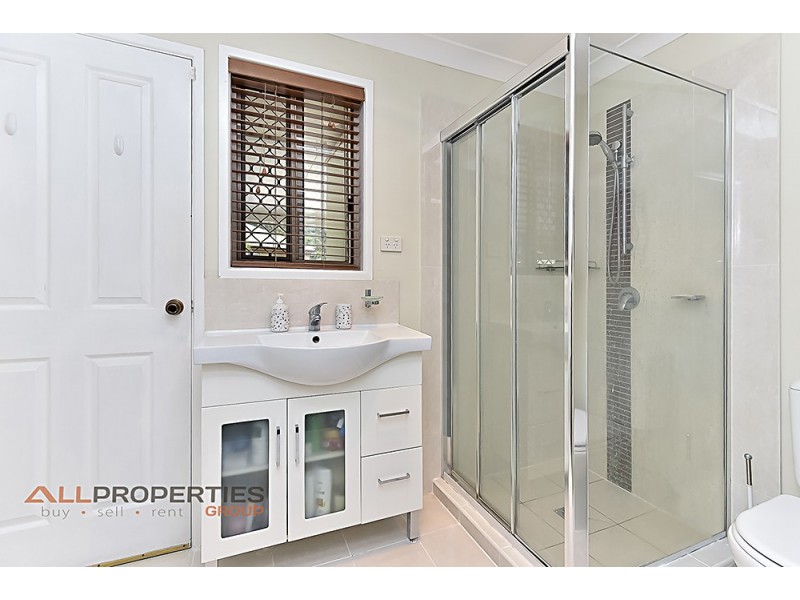 17 Jempal Court, Tanah Merah QLD 4128