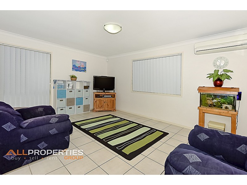 5 Montville Place, Forest Lake QLD 4078