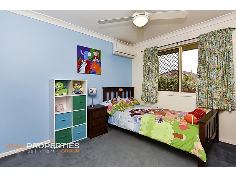 5 Montville Place, Forest Lake QLD 4078