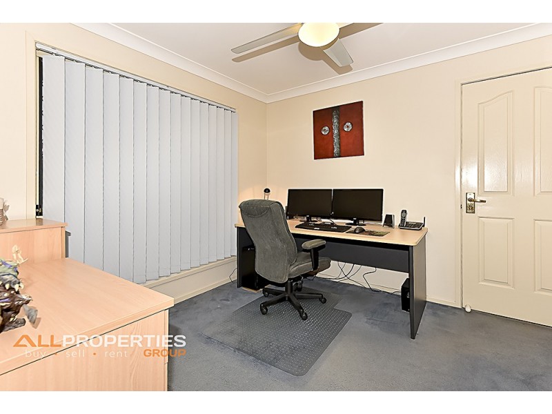 5 Montville Place, Forest Lake QLD 4078