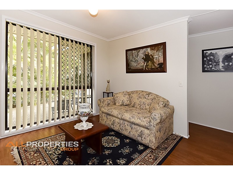 10 DRACON STREET, Regents Park QLD 4118