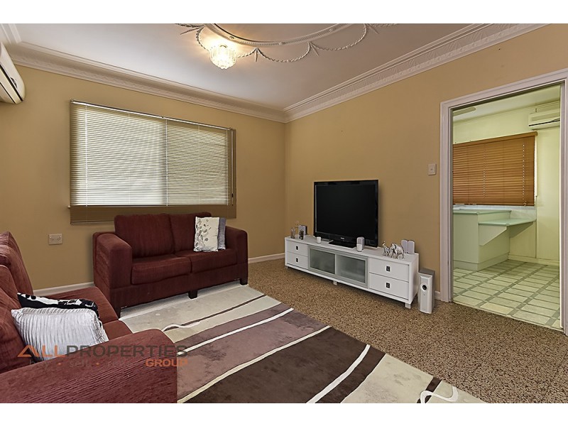 16 Killarney Avenue, Darra QLD 4076