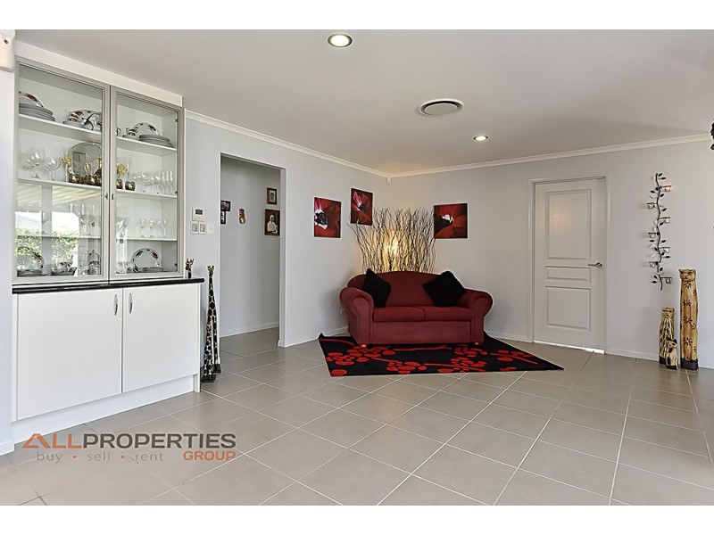 5 Domatia Street, Heathwood QLD 4110