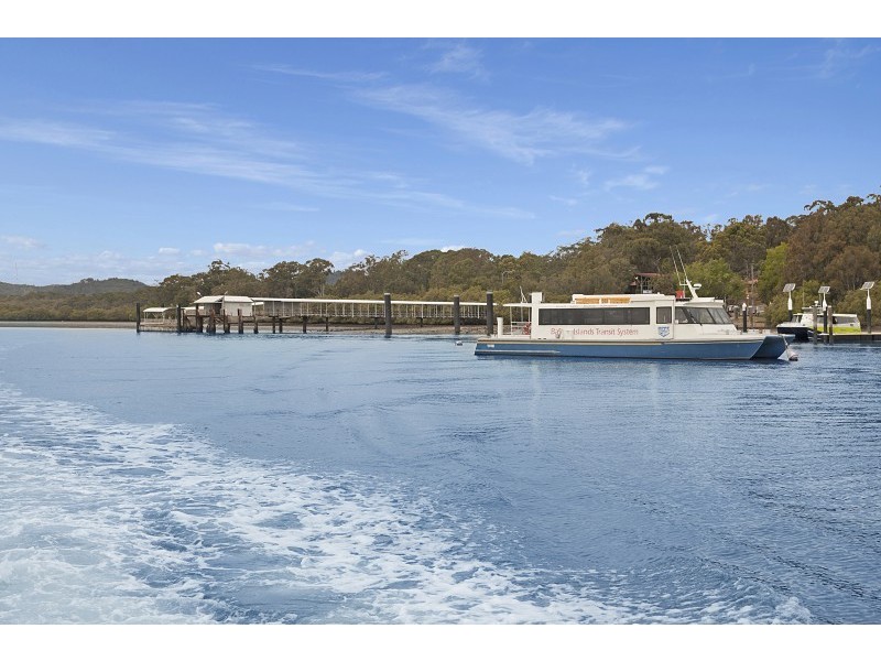 146 Canaipa Point Drive, Russell Island QLD 4184
