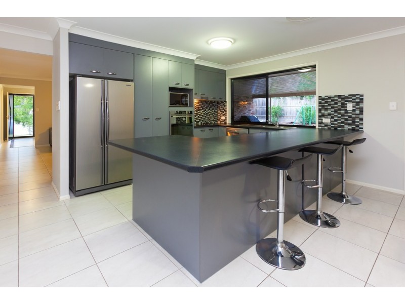 5 Bridgewater Cl, Drewvale QLD 4116