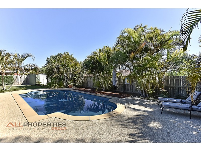 11 Inverary Place, Parkinson QLD 4115