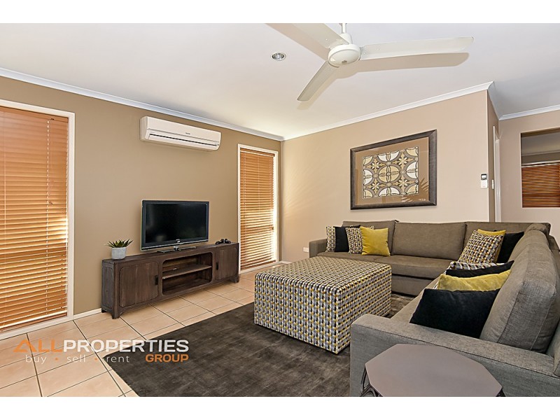 11 Inverary Place, Parkinson QLD 4115