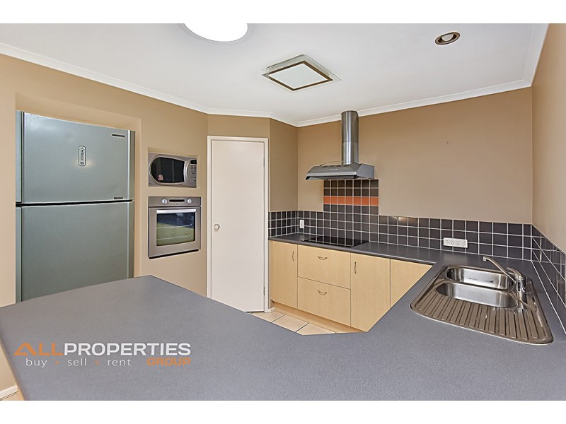 11 Inverary Place, Parkinson QLD 4115