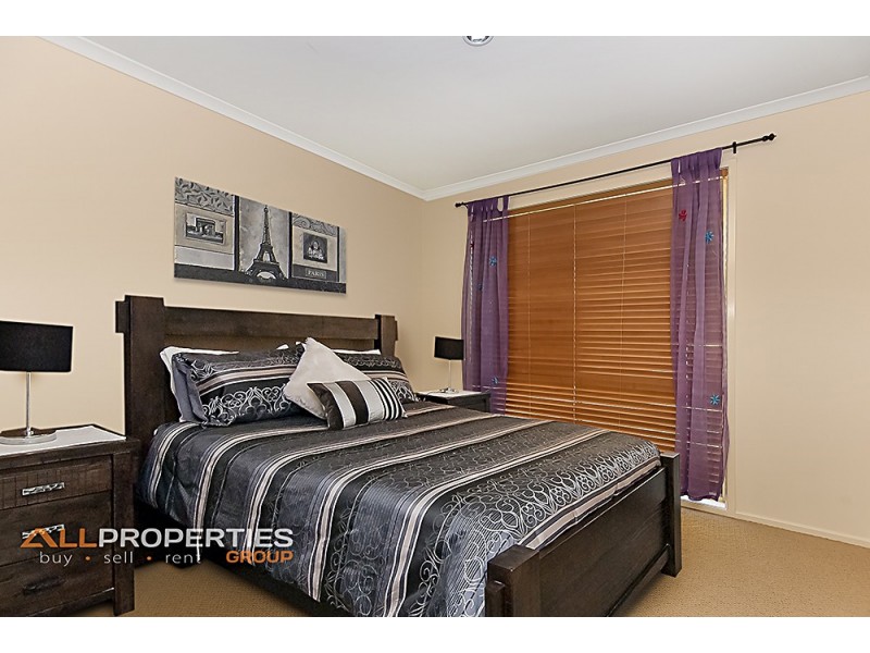 11 Inverary Place, Parkinson QLD 4115