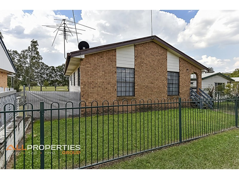 111 Brisbane Tce, Goodna QLD 4300
