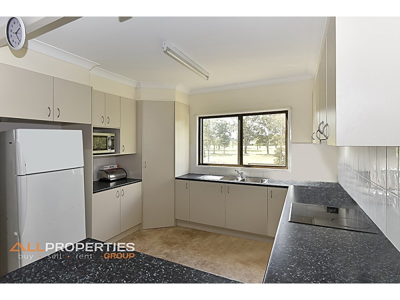 111 Brisbane Tce, Goodna QLD 4300