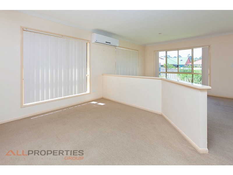 27 Rimu Crescent, Forest Lake QLD 4078